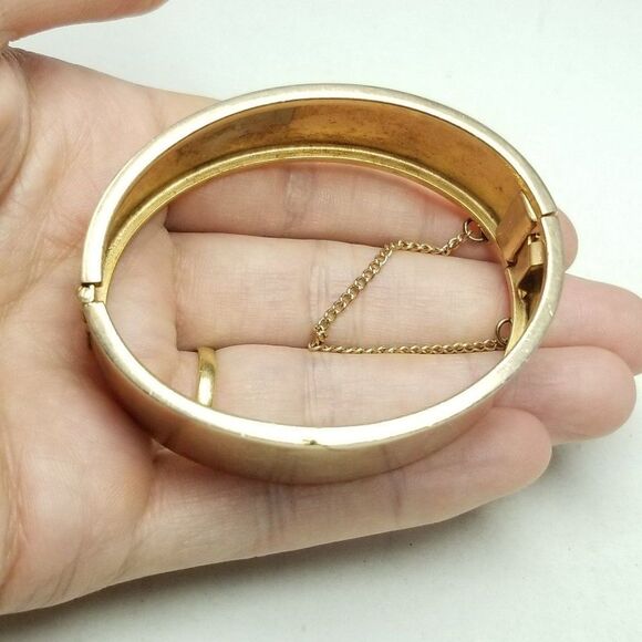 Vintage Bartek Polished Gold Tone Minimal Stacking Hinged Bangle Bracelet Estate - Picture 4 of 7